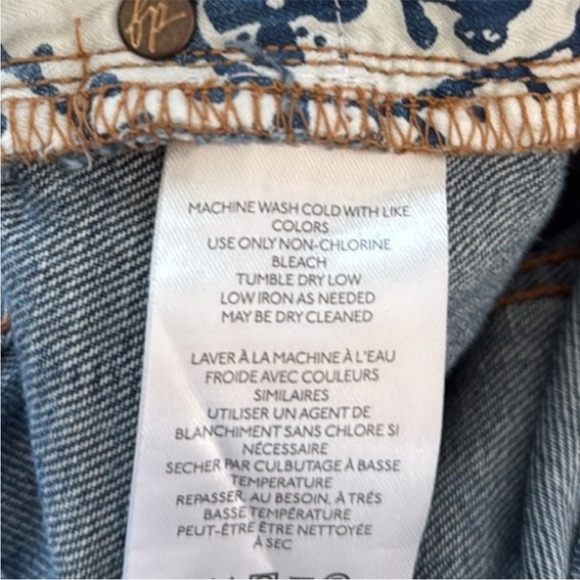 Free People. We The Free. Serafin Mid Rise Slim Bootcut Jeans. Size 30. - Picture 13 of 14